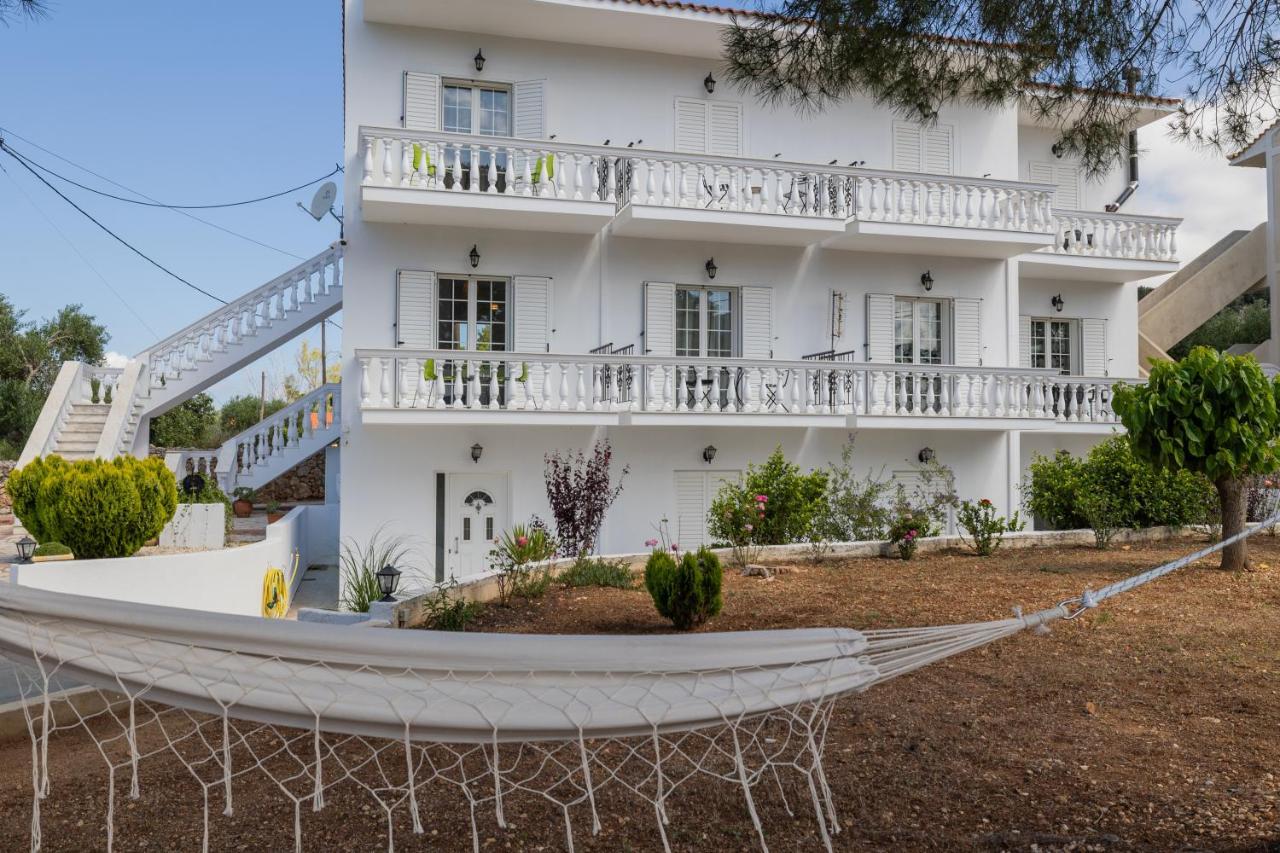 White House Studios & Apartments Argostoli  Exterior foto